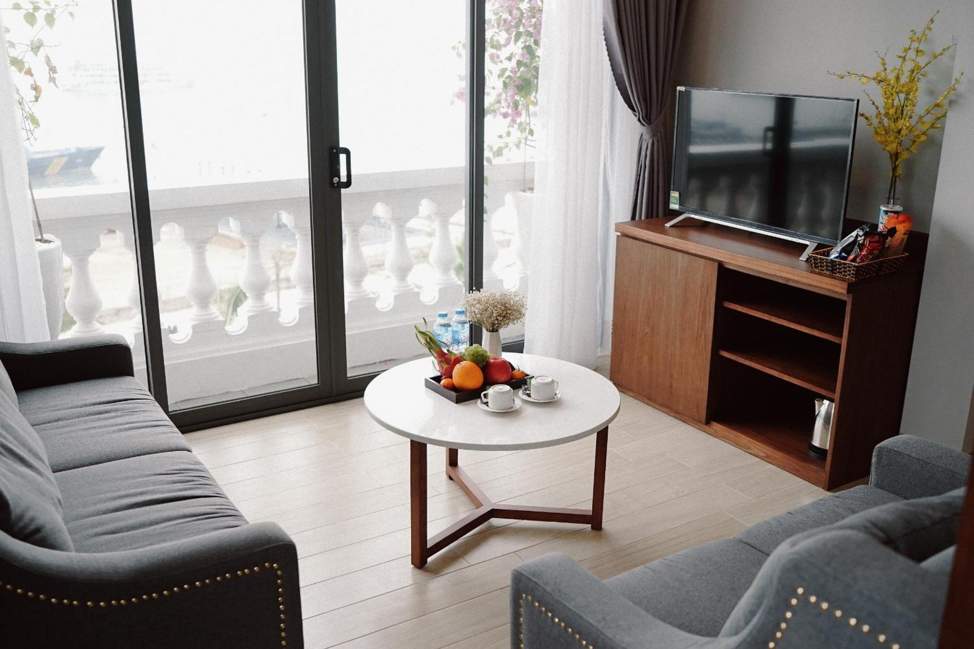 The Confetti Hotel Ha Long Exterior foto